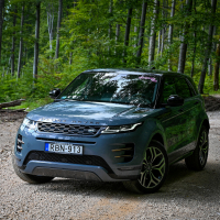 Range rover evoque 2.0 TD4 MHEV AWD 180 (32 of 35).jpg