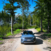 Range rover evoque 2.0 TD4 MHEV AWD 180 (30 of 35).jpg