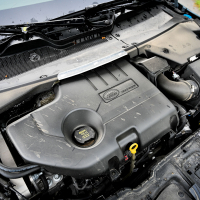 Range rover evoque 2.0 TD4 MHEV AWD 180 (16 of 35).jpg