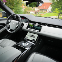 Range rover evoque 2.0 TD4 MHEV AWD 180 (14 of 35).jpg