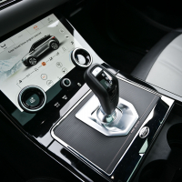 Range rover evoque 2.0 TD4 MHEV AWD 180 (13 of 35).jpg