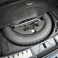 Range rover evoque 2.0 TD4 MHEV AWD 180 (11 of 35).jpg