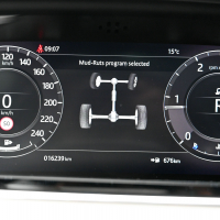 Range rover evoque 2.0 TD4 MHEV AWD 180 (4 of 35).jpg