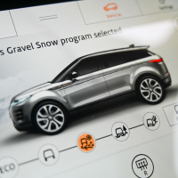 Range rover evoque 2.0 TD4 MHEV AWD 180 (5 of 35).jpg