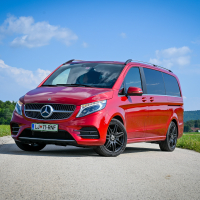 Mercedes 300 d 4matic AMG line-Mercedes 300 d 4matic AMG (8 of 23).jpg