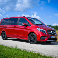 Mercedes 300 d 4matic AMG line-Mercedes 300 d 4matic AMG (2 of 23).jpg