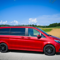 Mercedes 300 d 4matic AMG line-Mercedes 300 d 4matic AMG (6 of 23).jpg