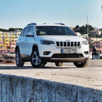 jeep_cherokee_AWD_limited_test-5.jpg