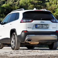 jeep_cherokee_AWD_limited_test-8.jpg