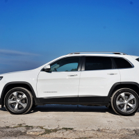 jeep_cherokee_AWD_limited_test-9.jpg