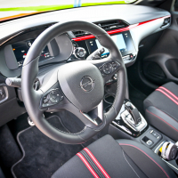 Opel corsa za volanom (9 of 26).jpg