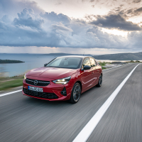 Opel corsa za volanom (1 of 26).jpg