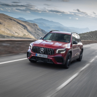 Mercedes GLB AMZS za volanom (3 of 5).jpg