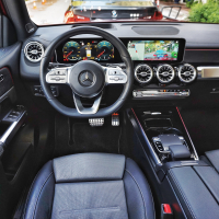 Mercedes GLB AMZS za volanom (13 of 17).jpg