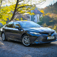 Toyota_camry_hybrid (13 of 28).jpg