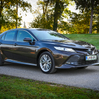 Toyota_camry_hybrid (8 of 28).jpg