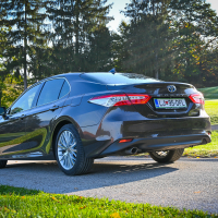 Toyota_camry_hybrid (3 of 28).jpg