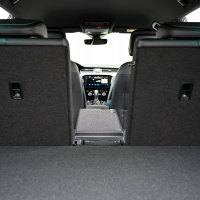Peugeot 508 SW vs VW passat variant (30 of 72).jpg