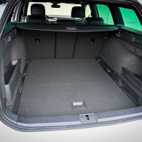 Peugeot 508 SW vs VW passat variant (19 of 72).jpg