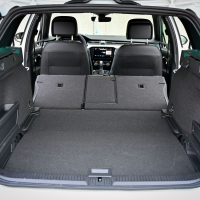 Peugeot 508 SW vs VW passat variant (24 of 72).jpg