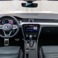 Peugeot 508 SW vs VW passat variant (6 of 72).jpg