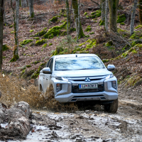 Mitsubishi L200 2.2 DI-D 4WD (36 of 48).jpg