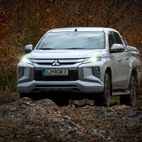 Mitsubishi L200 2.2 DI-D 4WD (35 of 48).jpg