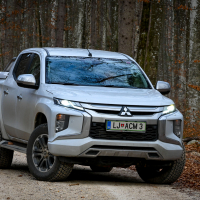 Mitsubishi L200 2.2 DI-D 4WD (34 of 48).jpg