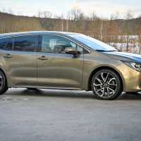 Toyota corolla TS 2.0 HSD e-CVT test (23 of 23).jpg