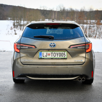 Toyota corolla TS 2.0 HSD e-CVT test (10 of 23).jpg