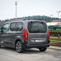 Citroen berlingo shine M 1.5L BlueHDi 130 EAT8- (2 of 18).jpg
