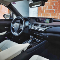 Lexus UX (14 of 17).jpg