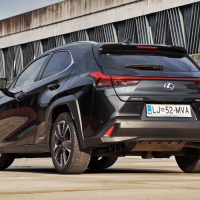 Lexus UX (9 of 17).jpg