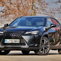 Lexus UX (3 of 17).jpg