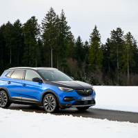 Opel grandland X hybrid4 (14 of 18).jpg