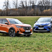 Peugeot 2008 1.2 130 allure in renault captur TCe 130 EDC edition one (7 of 39).jpg
