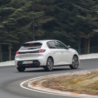Peugeot 208 allure 1,2 puretech (24 of 26).jpg