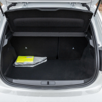 Peugeot 208 allure 1,2 puretech (11 of 26).jpg
