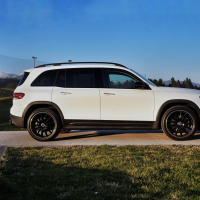 Mercedes GLB 220 d 4matic (10 of 26).jpg
