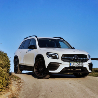 Mercedes GLB 220 d 4matic (2 of 26).jpg