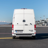 MAN eTGE 3.140E (5 of 19).jpg