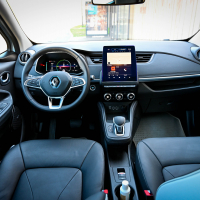 Renault ZOE vs Nissan Leafa (26 of 35).jpg