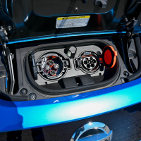 Renault ZOE vs Nissan Leafa (16 of 35).jpg
