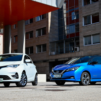 Renault ZOE vs Nissan Leafa (2 of 35).jpg