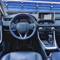 Toyota RAV4 vs VW tiguan 2.0 TDI (9 of 14).jpg