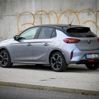 Opel corsa 1.2 turbo GS-line SS (21 of 28).jpg