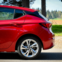 Opel astra 1,2 turbo elegance (18 of 34).jpg