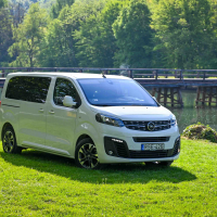 AMZS test Opel zafira life M 2.0 D-10.jpg