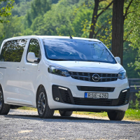AMZS test Opel zafira life M 2.0 D-5.jpg