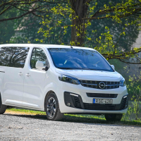 AMZS test Opel zafira life M 2.0 D-2.jpg